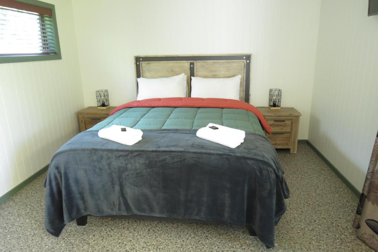 Millers Flat Holiday Park 외부 사진